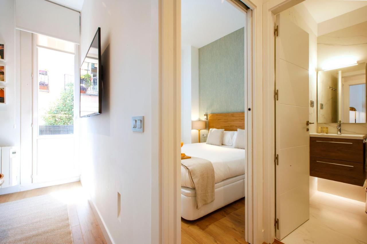 Tirso Suite Madrid Exteriör bild