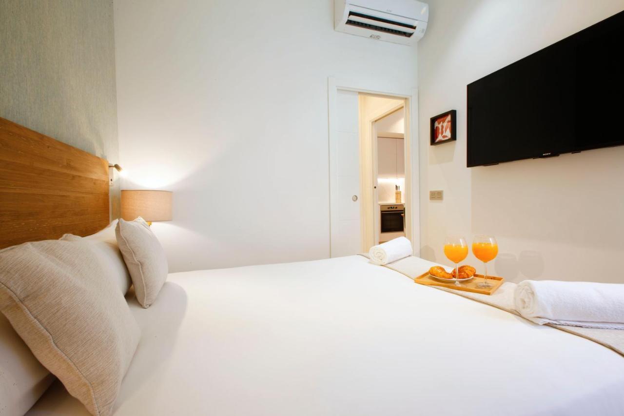 Tirso Suite Madrid Exteriör bild