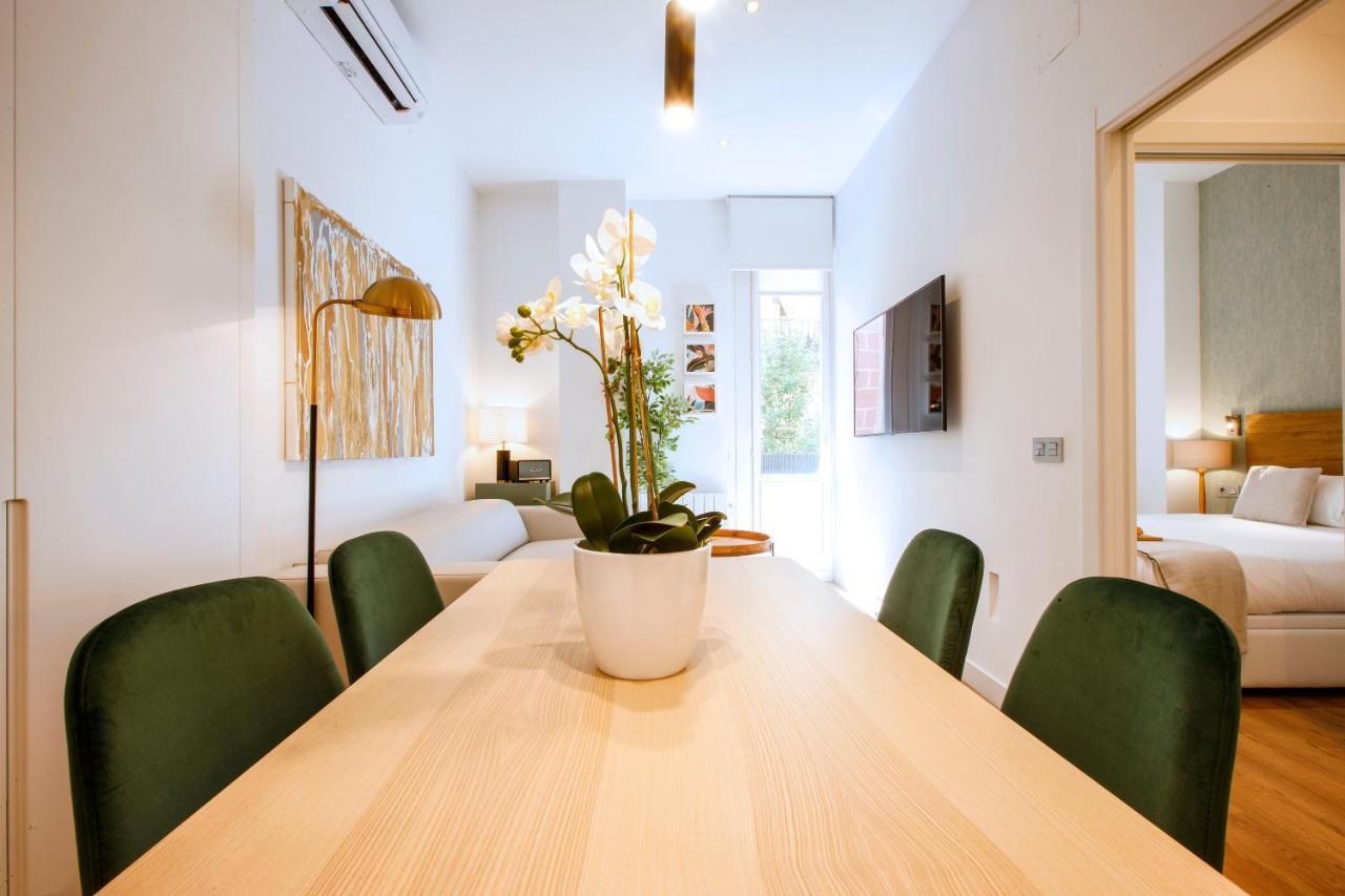 Tirso Suite Madrid Exteriör bild
