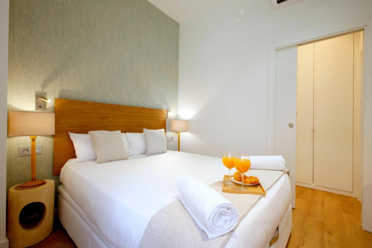 Tirso Suite Madrid Exteriör bild