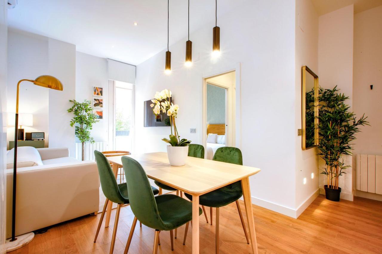 Tirso Suite Madrid Exteriör bild