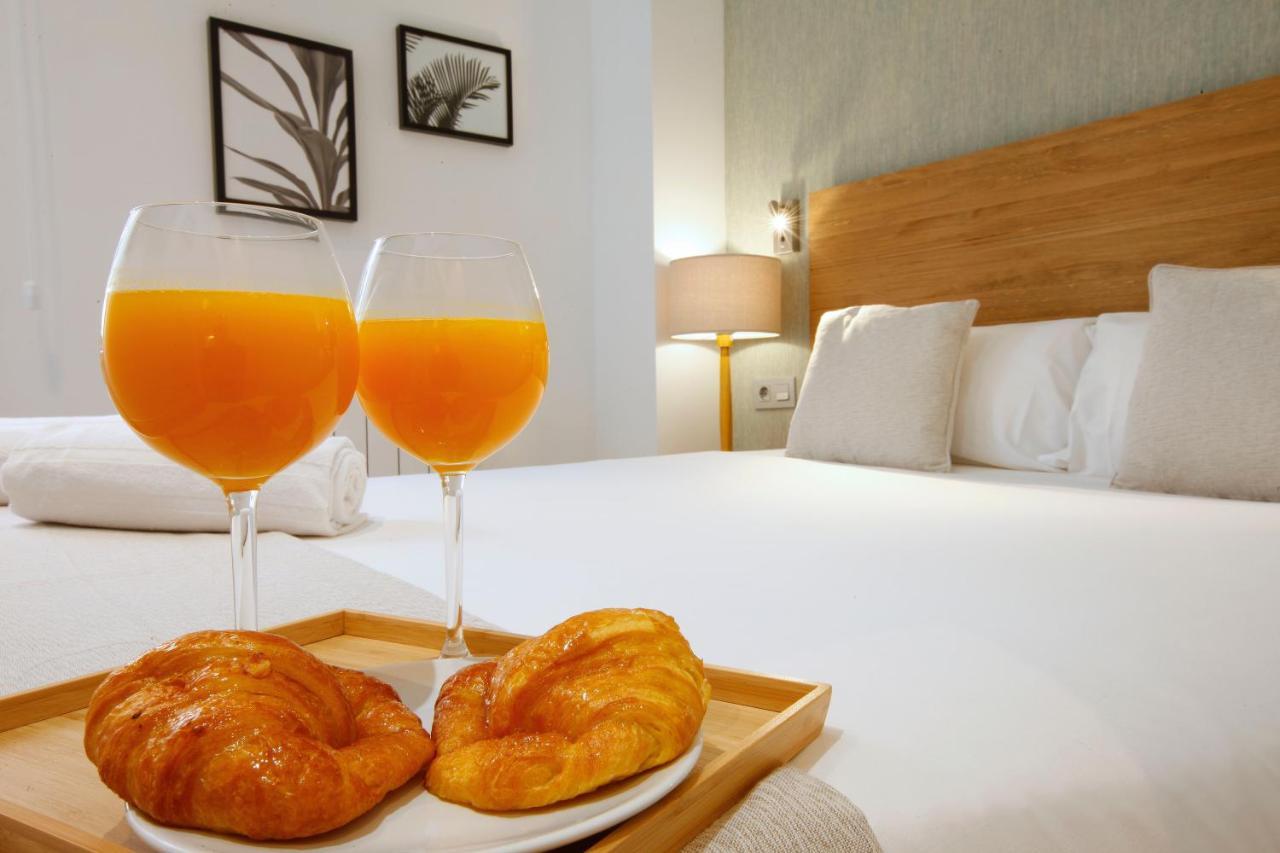 Tirso Suite Madrid Exteriör bild