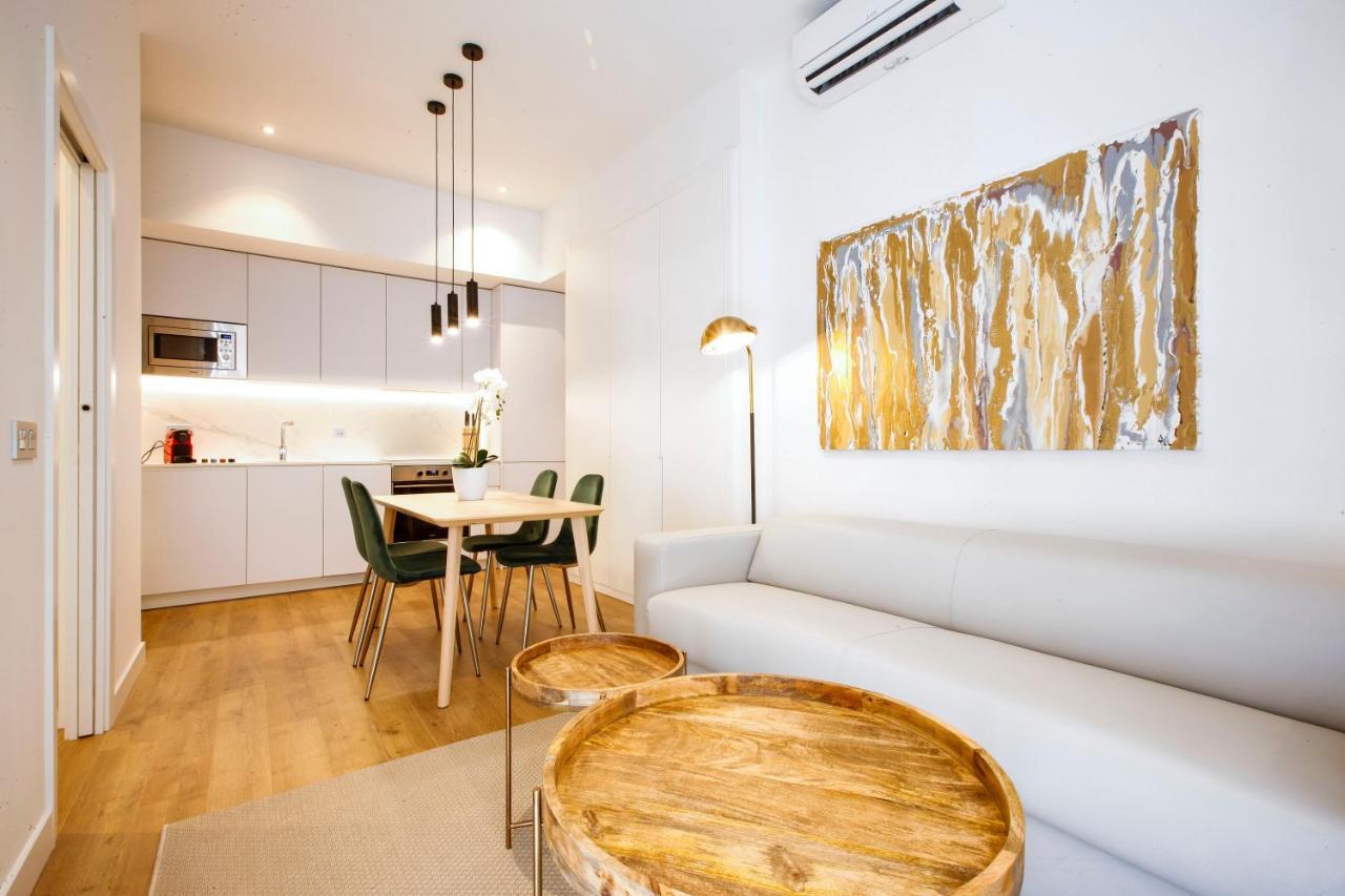Tirso Suite Madrid Exteriör bild